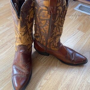 Durango Two-Tone Leather Heeled Boots